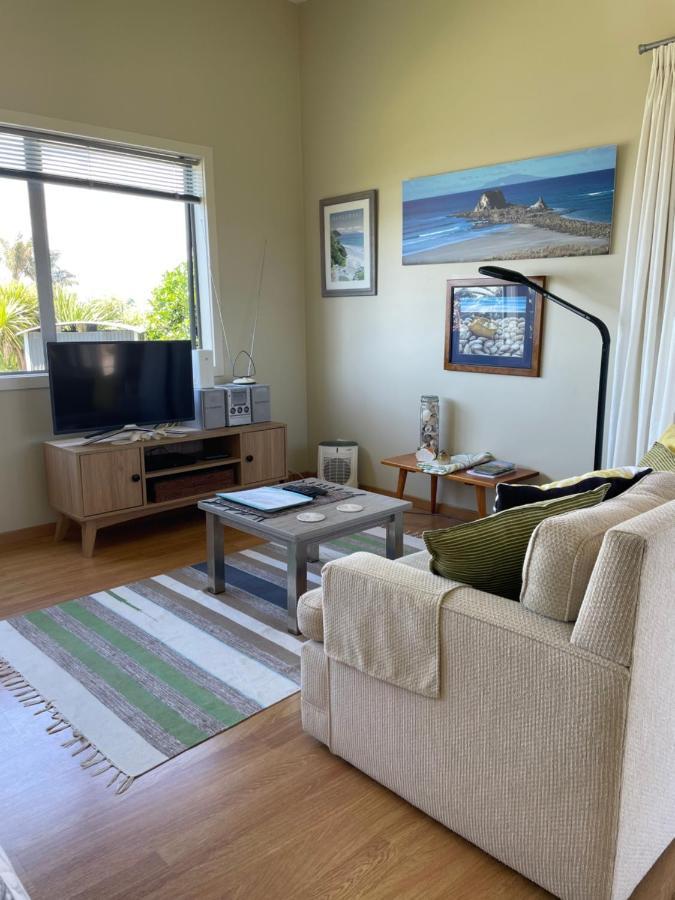 Chalet Cullen, Mangawhai Exterior photo